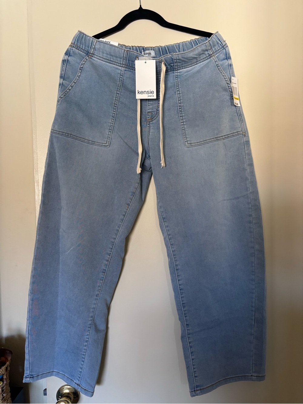 Kensie Women’s  Light Blue Relaxed Denim Jogger Jeans